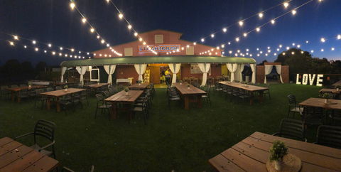 Clydesdale Motel And Steakhouse - Kawana Tourism 0