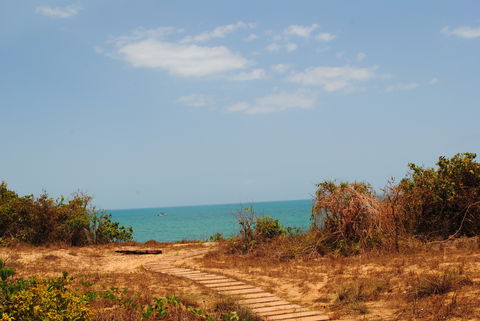 EARE Wallaby Beach Workers Camp - Kawana Tourism 1