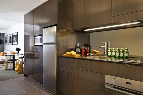 East Hotel + Apartments - Kawana Tourism 1