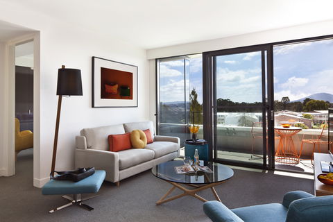 East Hotel + Apartments - Kawana Tourism 2