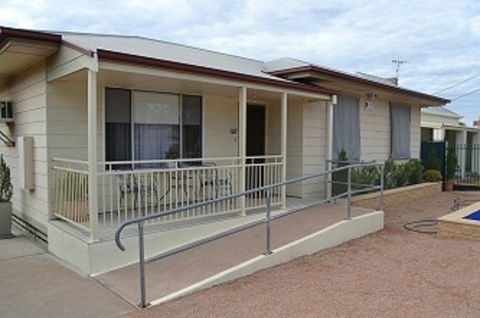Explorers - Kawana Tourism 0