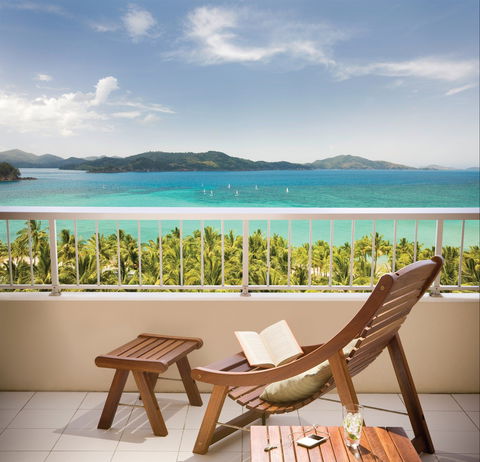 Hamilton Island Reef View Hotel - Kawana Tourism 1