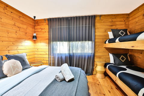 Kangaroo Valley Timber Cabin - Kawana Tourism 3