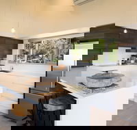 Lilys at Hyams Jervis Bay - Kawana Tourism