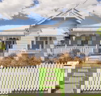 Morpeth Cottage - Kawana Tourism