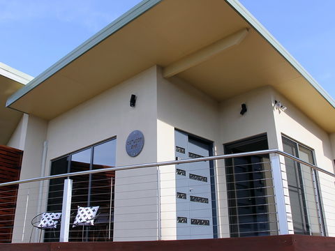 Outlook BnB - Kawana Tourism 1