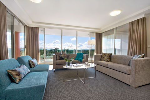 Pacific Suites Canberra - Kawana Tourism 2