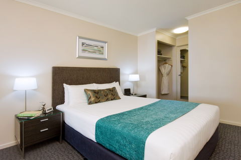 Pacific Suites Canberra - Kawana Tourism 6