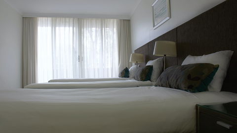 Pacific Suites Canberra - Kawana Tourism 7