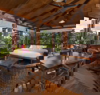 Rose Gums Wilderness Retreat - Kawana Tourism