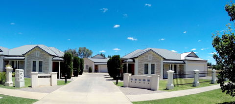 Shamore Apartments - Eleventh Street Mildura - Kawana Tourism 0