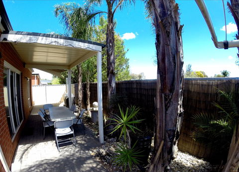 Shamore Apartments - Eleventh Street Mildura - Kawana Tourism 1