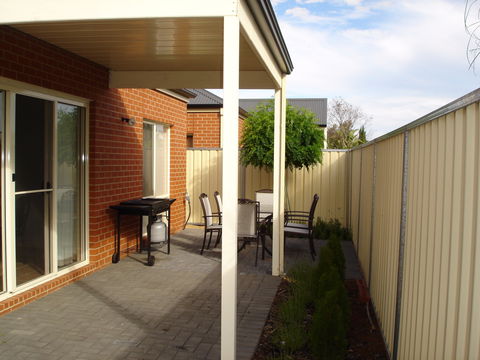 Shamore Apartments - Eleventh Street Mildura - Kawana Tourism 5