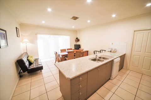 Shamore Apartments - Eleventh Street Mildura - Kawana Tourism 8