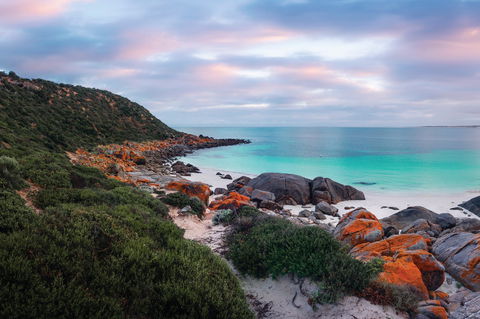 Stenhouse Bay Hall - Kawana Tourism 0