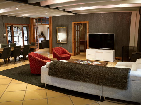 Thiele House Retreat - Kawana Tourism 0