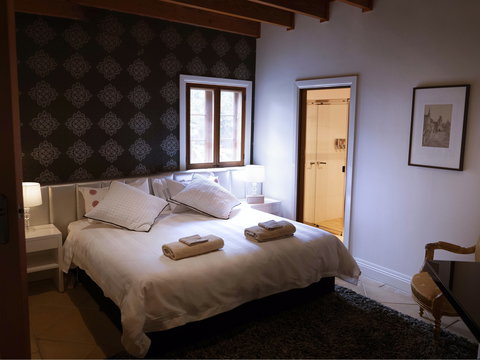 Thiele House Retreat - Kawana Tourism 8