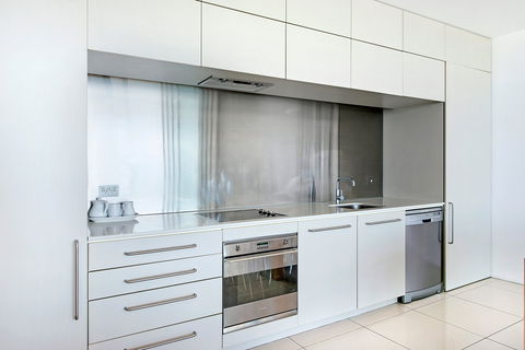 ULTIQA Air On Broadbeach - Kawana Tourism 9