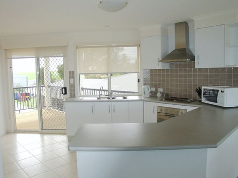 Arabesque Villa 2 - Kawana Tourism 1