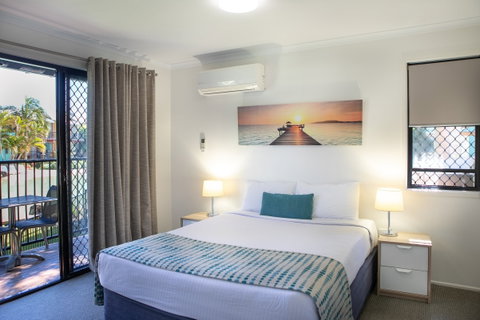 Noosa Lakes Resort - Kawana Tourism 1