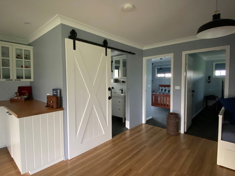 Riverside Park Cottage - Kawana Tourism 1