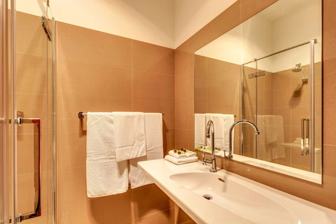 The Kermandie Hotel - Kawana Tourism 2