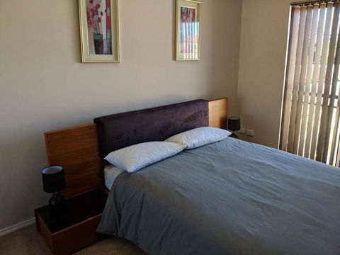 Canal Living Port Bouvard - Kawana Tourism 1