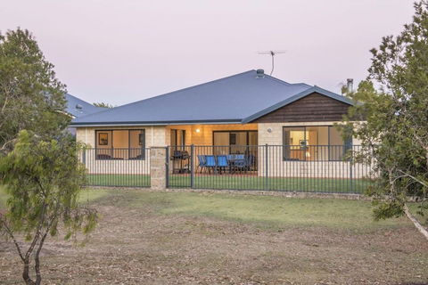 Fairway View - Kawana Tourism 0