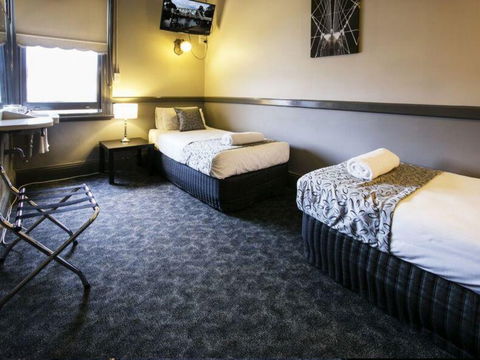 Imperial Maitland - Kawana Tourism 0