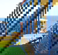 Island View Holiday Apartments - Kawana Tourism