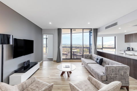 Meriton Suites Church Street, Parramatta - Kawana Tourism 2