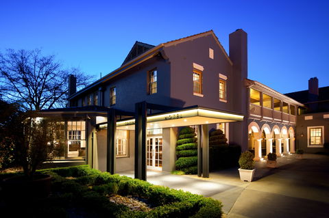 Peppers Mineral Springs Hotel - Kawana Tourism 0