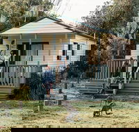 Pretty Beach cabins - Kawana Tourism