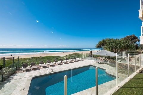 Viscount On The Beach - Kawana Tourism 2