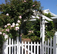 Durack House Bed  Breakfast - Kawana Tourism