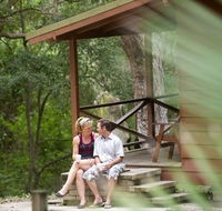 Hungry Head Cabins - Kawana Tourism