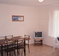JJ's Holiday Cottages - Butler Street - Kawana Tourism