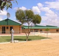 Tressie's Museum and Caravan Park - Kawana Tourism