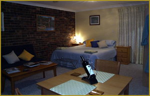 Henlie Park Bed & Breakfast - Kawana Tourism 0