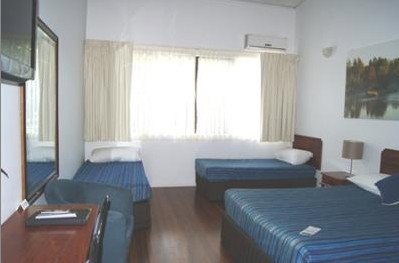 Diggers Tavern - Kawana Tourism 1