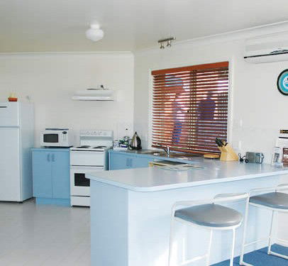 Captains Quarters - Kawana Tourism 5