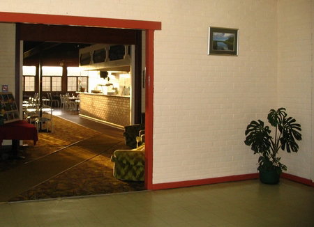 Walpole Hotel Motel - Kawana Tourism 2