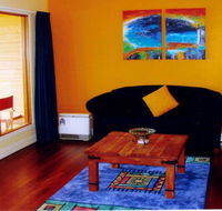 Esperance Beach House Esplanade Apartments - Kawana Tourism