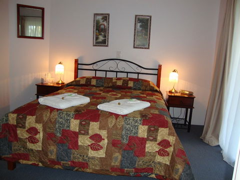 The Heights B&B - Kawana Tourism 5