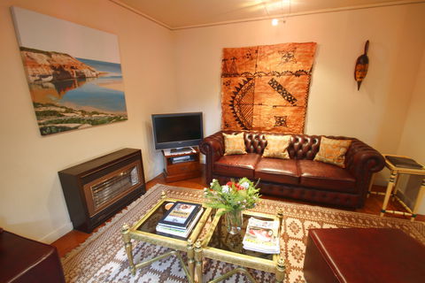 Adelaide Serviced Apartments - William Townhouse - Kawana Tourism 0