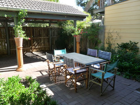 Adelaide Serviced Apartments - William Townhouse - Kawana Tourism 2