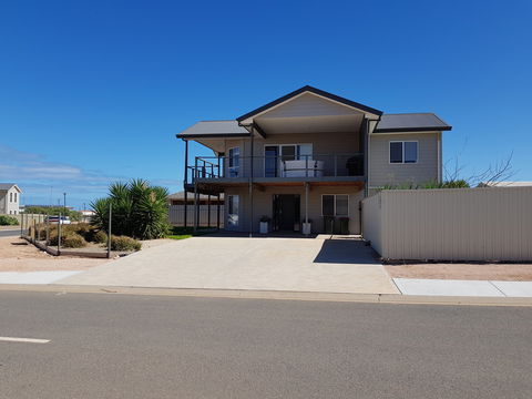 Agape Holiday Home - Kawana Tourism 0
