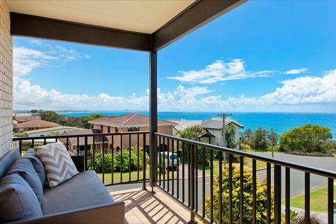 Apricari - Kawana Tourism 1