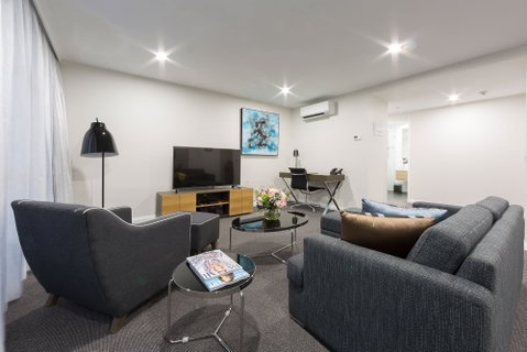 Avenue Hotel Canberra - Kawana Tourism 0