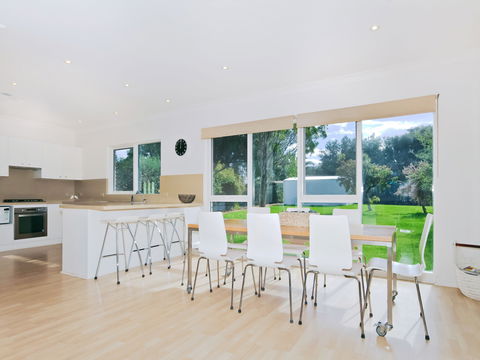 Century 21 SouthCoast: Tennis Elbow - Kawana Tourism 1